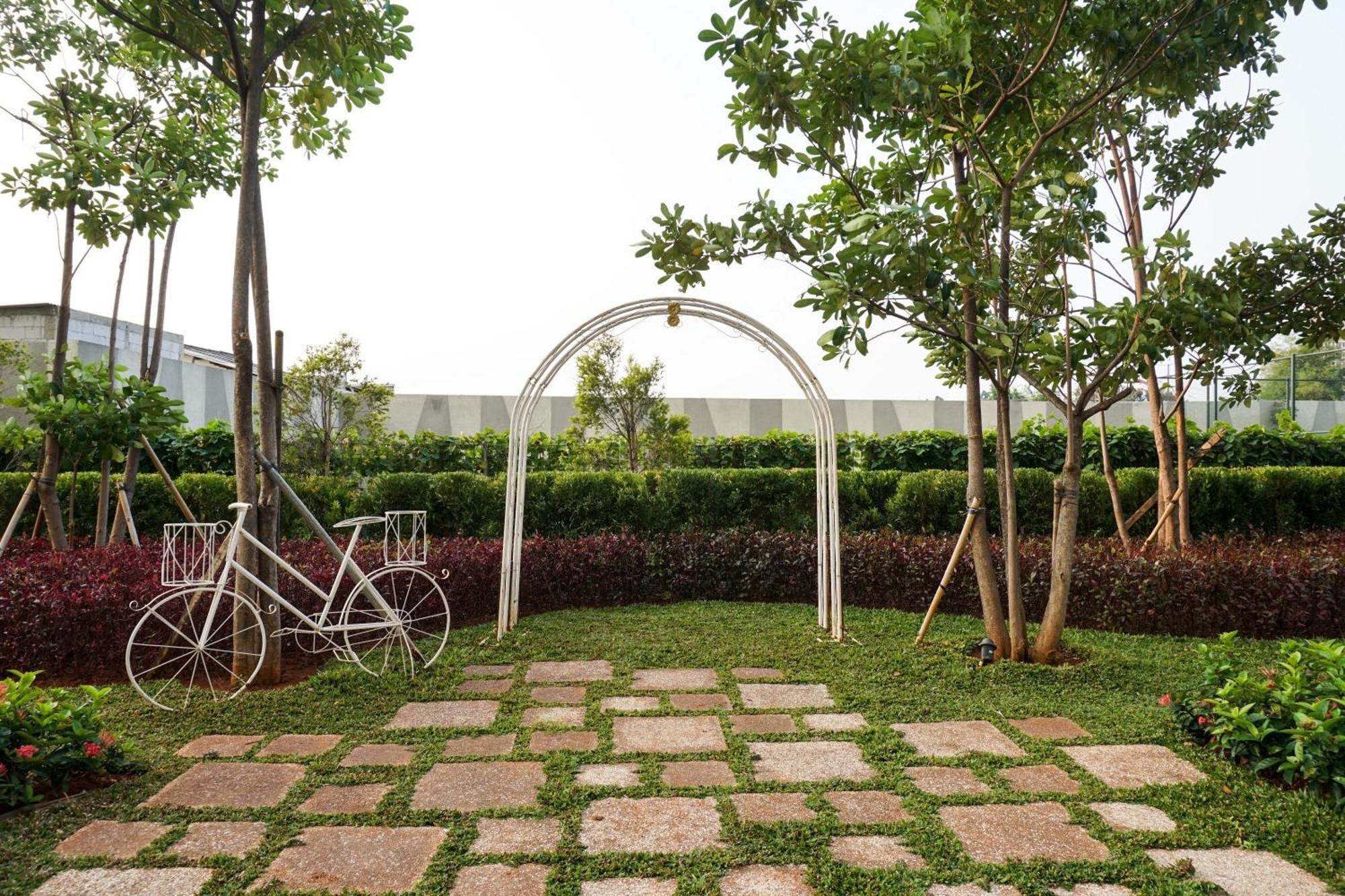 Fancy And At West Vista By Travelio Jakarta